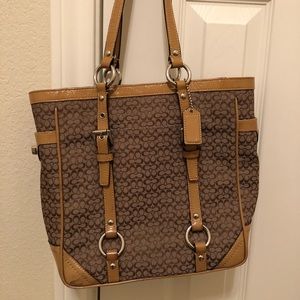 Coach signature handbag/purse/tote